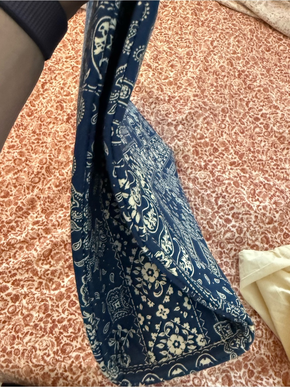 Sezane Le Sept Tote in Bandana Marine - Picture 8 of 14